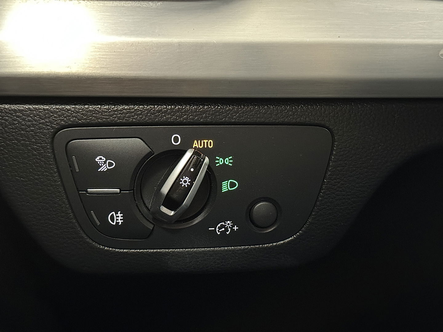 Audi Q5 3.0 TDI quattro Sport S Line Black Edition | 286 PK! | Panoramadak | Adaptieve Cruise Control | Lane Assist | Elektrische Trekhaak | Camera | DAB | Navigatie | 20" Lichtmetaal |