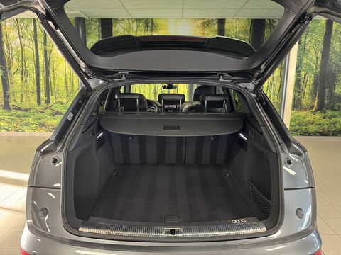 Audi Q5 3.0 TDI quattro Sport S Line Black Edition | 286 PK! | Panoramadak | Adaptieve Cruise Control | Lane Assist | Elektrische Trekhaak | Camera | DAB | Navigatie | 20" Lichtmetaal |