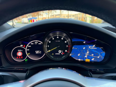 Porsche Cayenne Coupé 3.0 E-Hybrid Pano|NL-Auto|Keyless|4Wielbesturing|Approved|Bosé|462PK