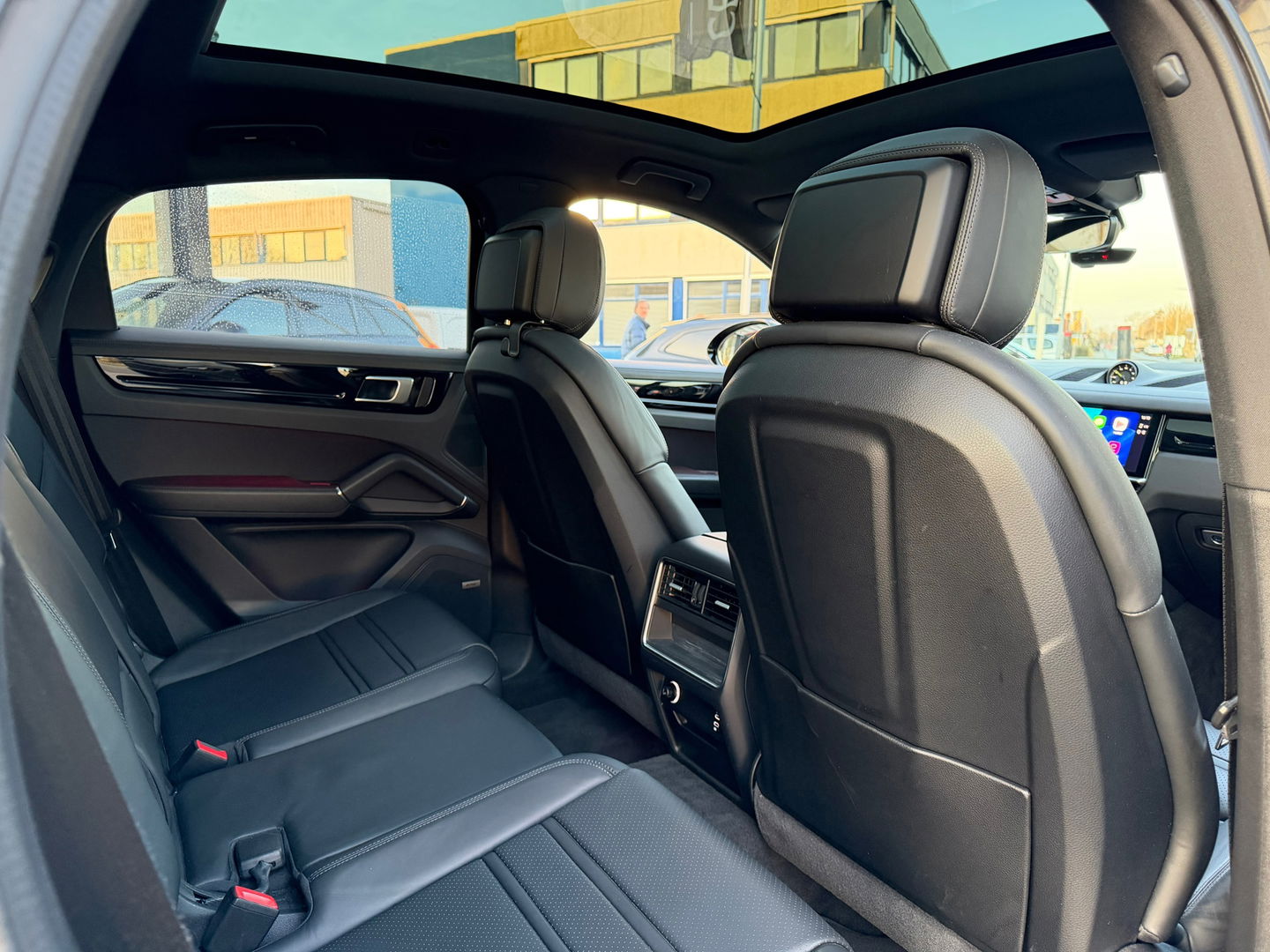 Porsche Cayenne Coupé 3.0 E-Hybrid Pano|NL-Auto|Keyless|4Wielbesturing|Approved|Bosé|462PK