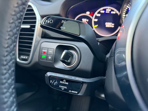 Porsche Cayenne Coupé 3.0 E-Hybrid Pano|NL-Auto|Keyless|4Wielbesturing|Approved|Bosé|462PK