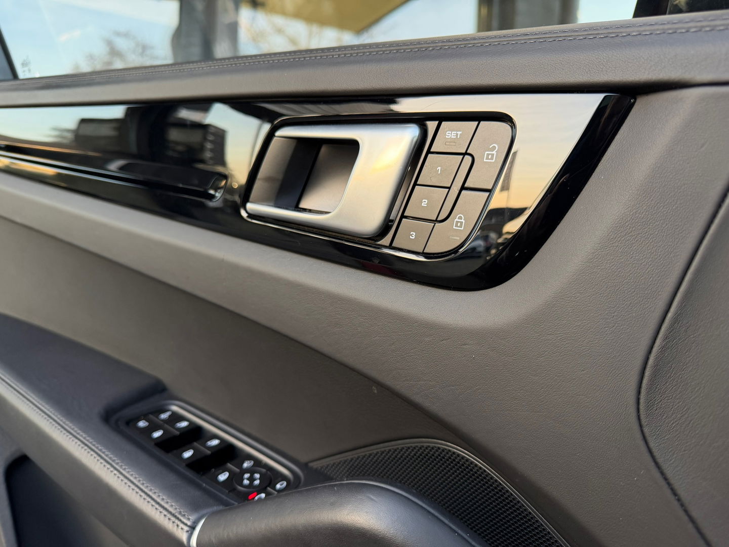 Porsche Cayenne Coupé 3.0 E-Hybrid Pano|NL-Auto|Keyless|4Wielbesturing|Approved|Bosé|462PK