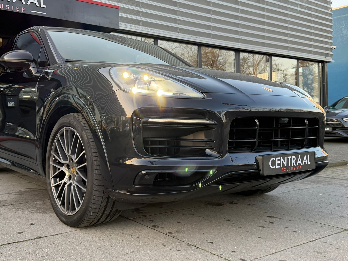 Porsche Cayenne Coupé 3.0 E-Hybrid Pano|NL-Auto|Keyless|4Wielbesturing|Approved|Bosé|462PK