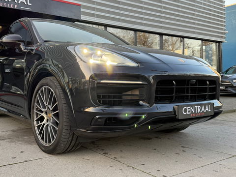 Porsche Cayenne Coupé 3.0 E-Hybrid Pano|NL-Auto|Keyless|4Wielbesturing|Approved|Bosé|462PK