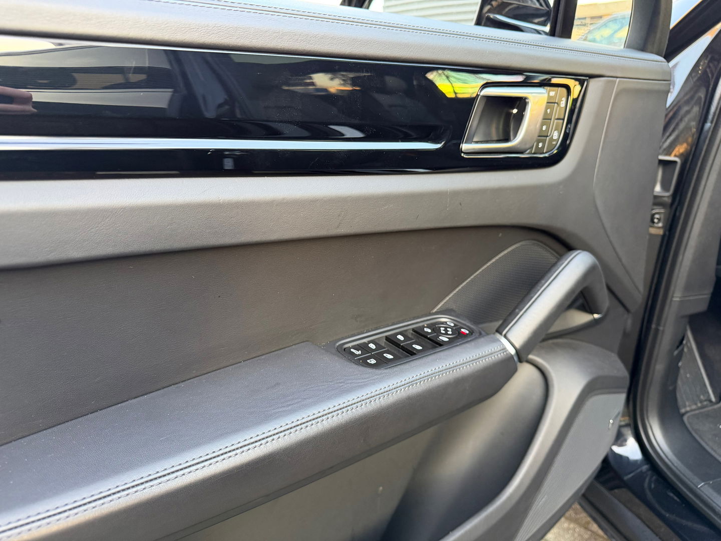 Porsche Cayenne Coupé 3.0 E-Hybrid Pano|NL-Auto|Keyless|4Wielbesturing|Approved|Bosé|462PK