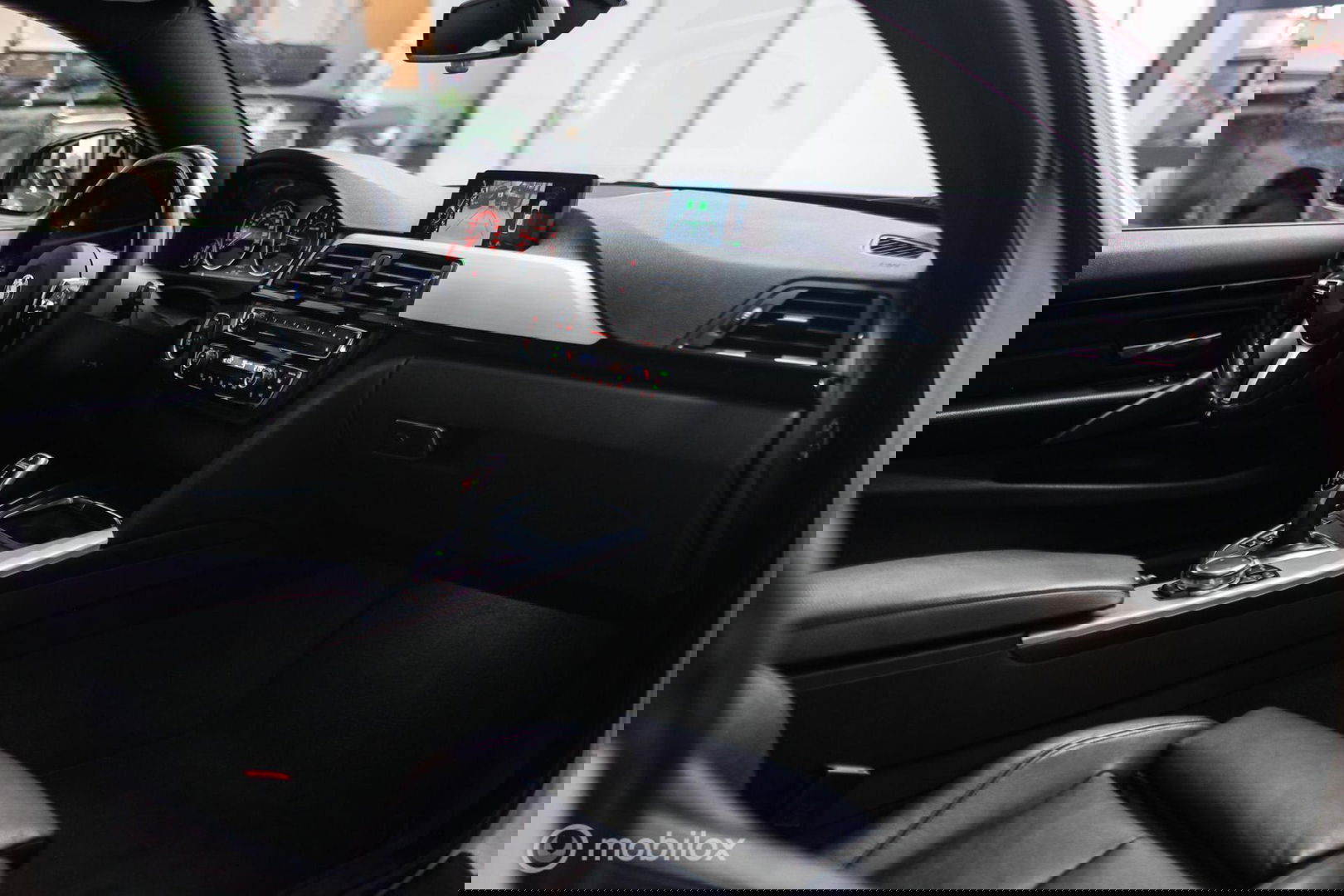 BMW 4 Serie Coupé 430i Centennial High Executive | Veel opties | Adaptive | Lane assist | Trekhaak | Leder | Stuurwiel verwarmd | Navipro |