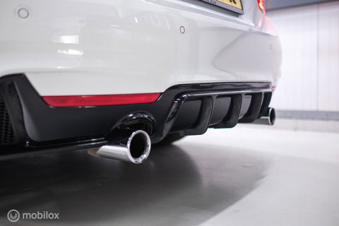 BMW 4 Serie Coupé 430i Centennial High Executive | Veel opties | Adaptive | Lane assist | Trekhaak | Leder | Stuurwiel verwarmd | Navipro |