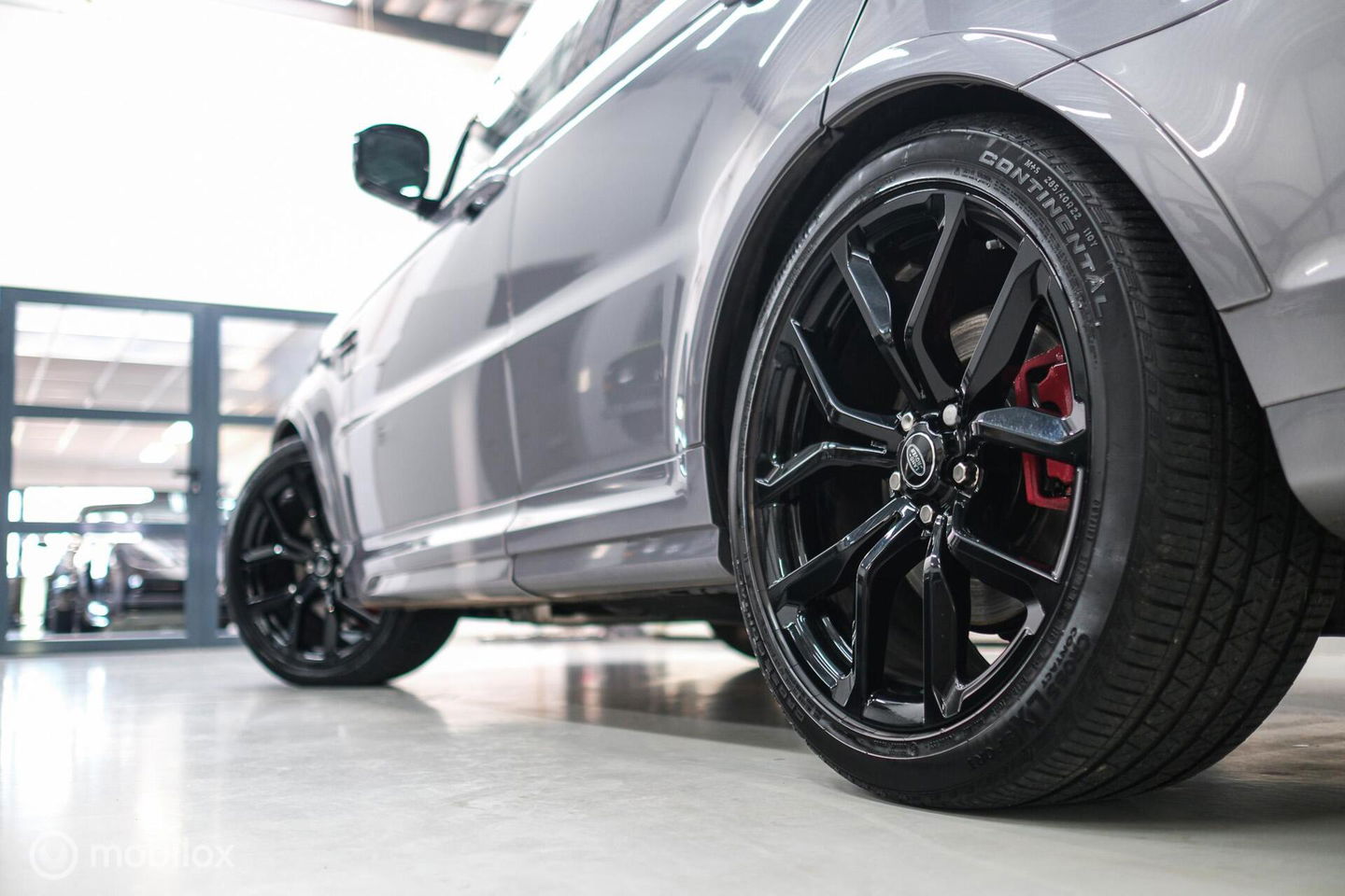 Land Rover Range Rover Sport P575 SVR Carbon Edition