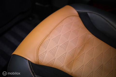 Land Rover Range Rover Sport P575 SVR Carbon Edition