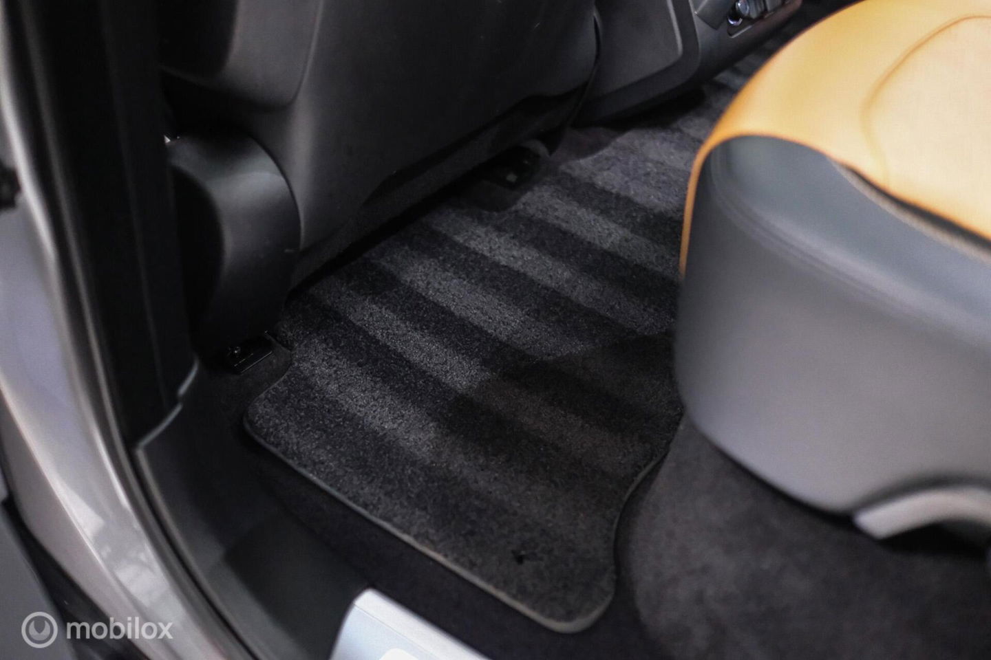 Land Rover Range Rover Sport P575 SVR Carbon Edition