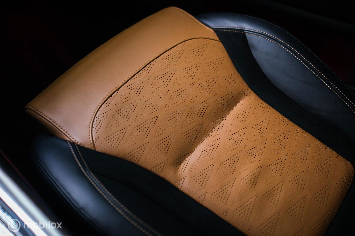 Land Rover Range Rover Sport P575 SVR Carbon Edition