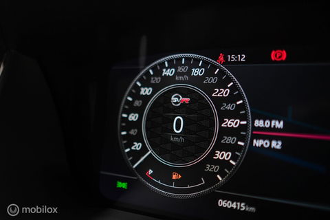 Land Rover Range Rover Sport P575 SVR Carbon Edition