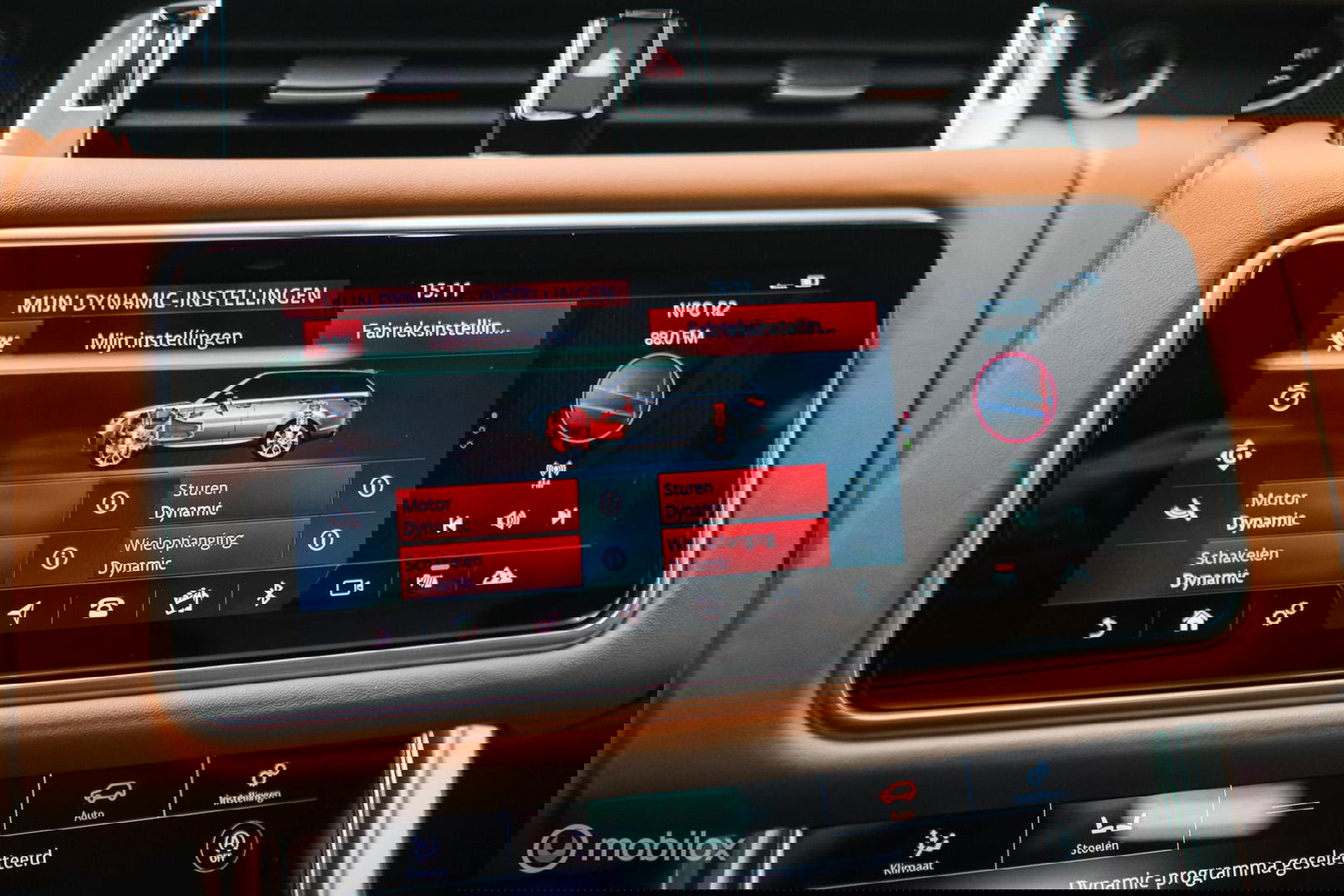 Land Rover Range Rover Sport P575 SVR Carbon Edition