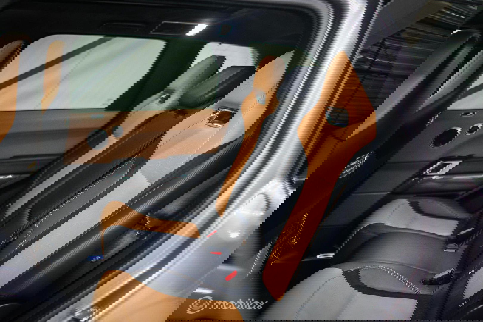 Land Rover Range Rover Sport P575 SVR Carbon Edition