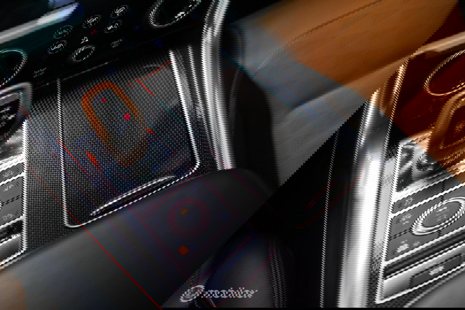 Land Rover Range Rover Sport P575 SVR Carbon Edition