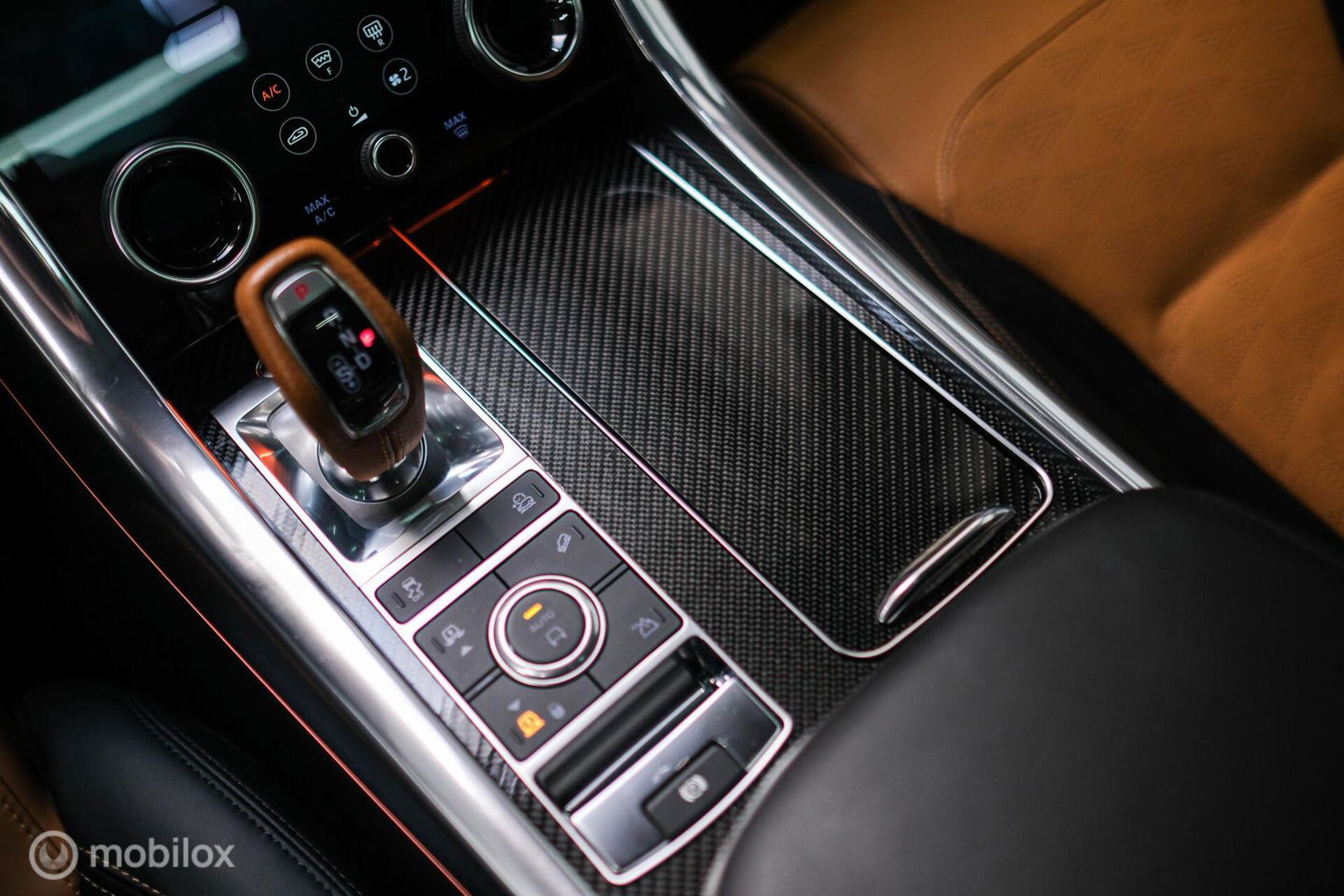 Land Rover Range Rover Sport P575 SVR Carbon Edition