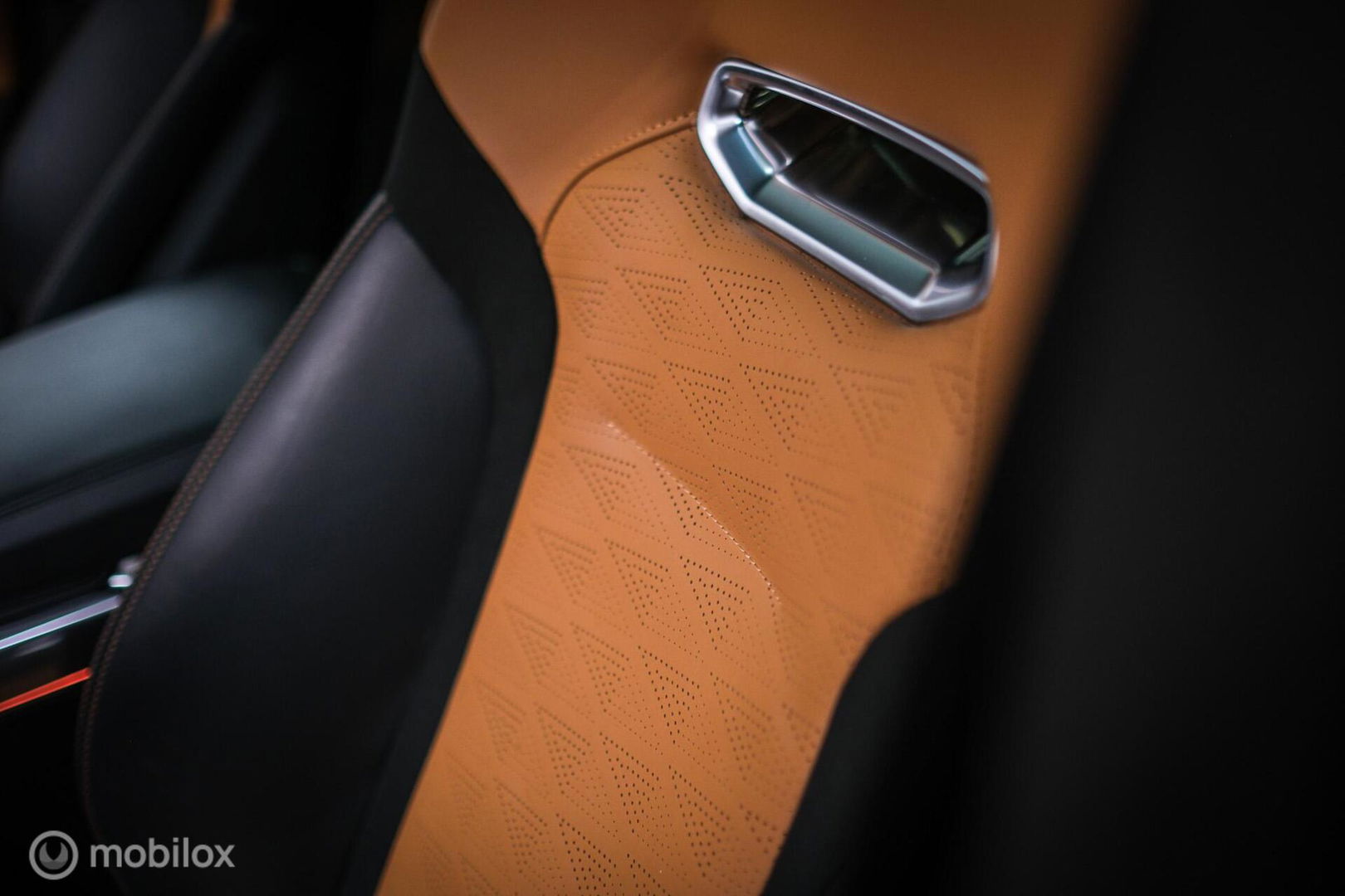 Land Rover Range Rover Sport P575 SVR Carbon Edition