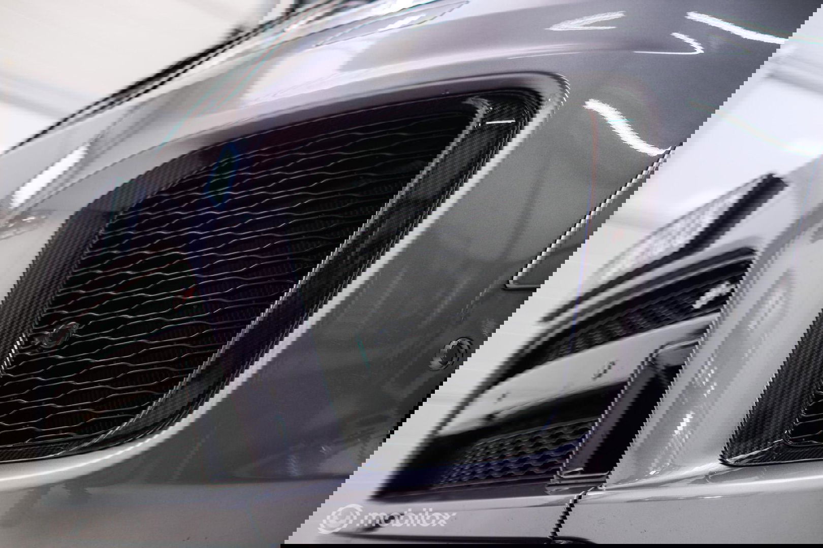 Land Rover Range Rover Sport P575 SVR Carbon Edition