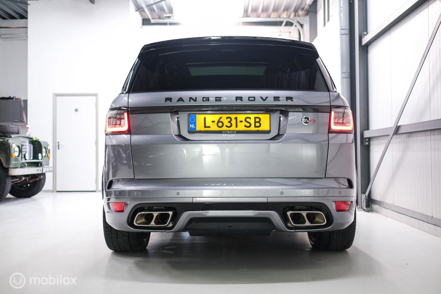Land Rover Range Rover Sport P575 SVR Carbon Edition