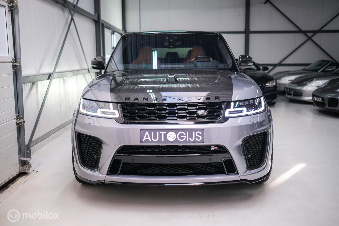 Land Rover Range Rover Sport P575 SVR Carbon Edition