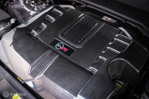 Land Rover Range Rover Sport P575 SVR Carbon Edition