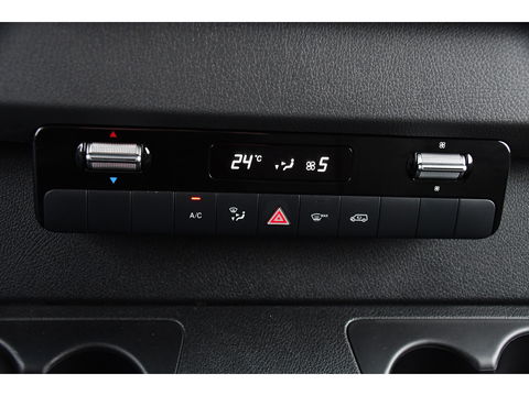 Mercedes-Benz Sprinter 319 V6 3.0 CDI L2H2 Camera, Cruise, 10,5'' Mbux, Automaat, Carplay, Multimedia, Trekhaak, Uniek!