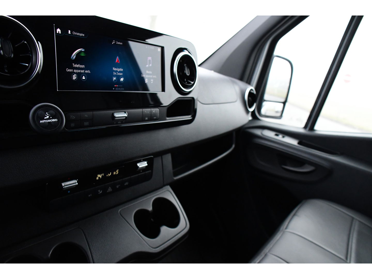 Mercedes-Benz Sprinter 319 V6 3.0 CDI L2H2 Camera, Cruise, 10,5'' Mbux, Automaat, Carplay, Multimedia, Trekhaak, Uniek!