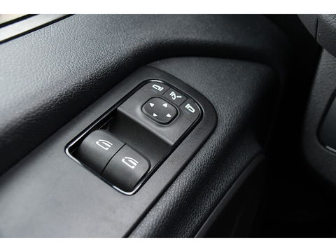 Mercedes-Benz Sprinter 319 V6 3.0 CDI L2H2 Camera, Cruise, 10,5'' Mbux, Automaat, Carplay, Multimedia, Trekhaak, Uniek!