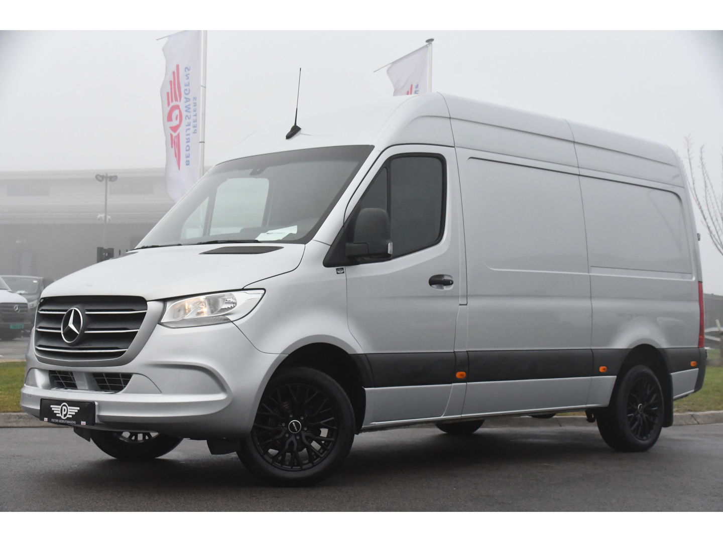 Mercedes-Benz Sprinter 319 V6 3.0 CDI L2H2 Camera, Cruise, 10,5'' Mbux, Automaat, Carplay, Multimedia, Trekhaak, Uniek!