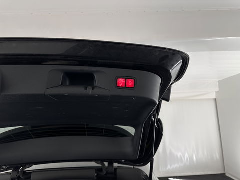 Mercedes-Benz EQC 400 4MATIC Business Solution Luxury 80 kWh {SOH-89%} (INCL.BTW) Aut.*LEATHER | FULL-LED | DISTRONIC | BLINDSPOT | HEATED-COMFORTSEATS | DIGI-WIDESCREEN | DAB+ | KEYLESS | AMBIENTLIGHT | NAVI-FULLMAP | ECC | PRIVACY-GLASS | PDC | 20''ALU*