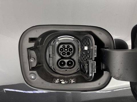 Mercedes-Benz EQC 400 4MATIC Business Solution Luxury 80 kWh {SOH-89%} (INCL.BTW) Aut.*LEATHER | FULL-LED | DISTRONIC | BLINDSPOT | HEATED-COMFORTSEATS | DIGI-WIDESCREEN | DAB+ | KEYLESS | AMBIENTLIGHT | NAVI-FULLMAP | ECC | PRIVACY-GLASS | PDC | 20''ALU*