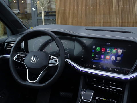 Volkswagen Touareg 3.0 TSI e-Hybrid 381PK / pano / 360° / trekhaak