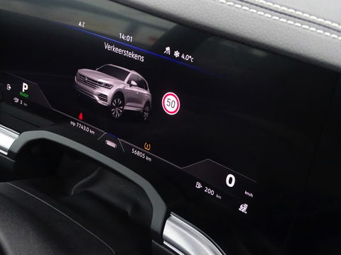 Volkswagen Touareg 3.0 TSI e-Hybrid 381PK / pano / 360° / trekhaak