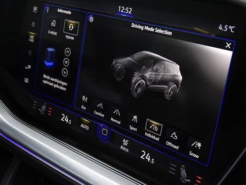 Volkswagen Touareg 3.0 TSI e-Hybrid 381PK / pano / 360° / trekhaak