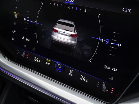 Volkswagen Touareg 3.0 TSI e-Hybrid 381PK / pano / 360° / trekhaak