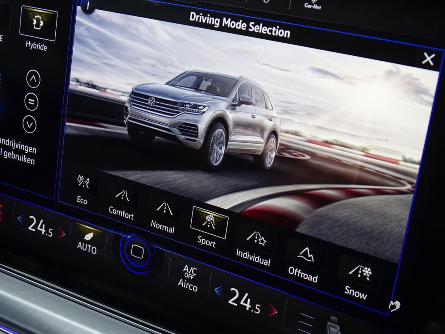 Volkswagen Touareg 3.0 TSI e-Hybrid 381PK / pano / 360° / trekhaak