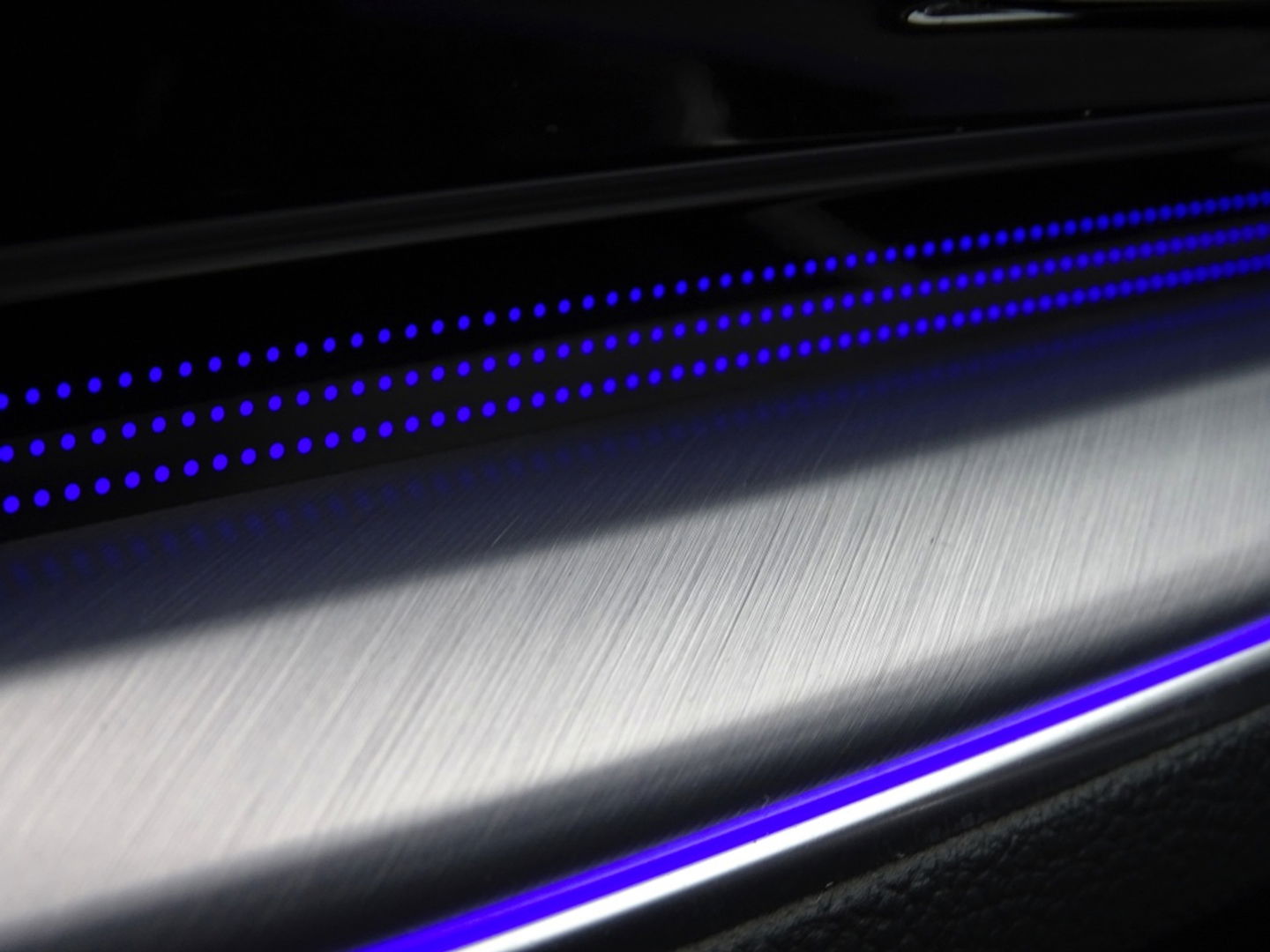 Volkswagen Touareg 3.0 TSI e-Hybrid 381PK / pano / 360° / trekhaak