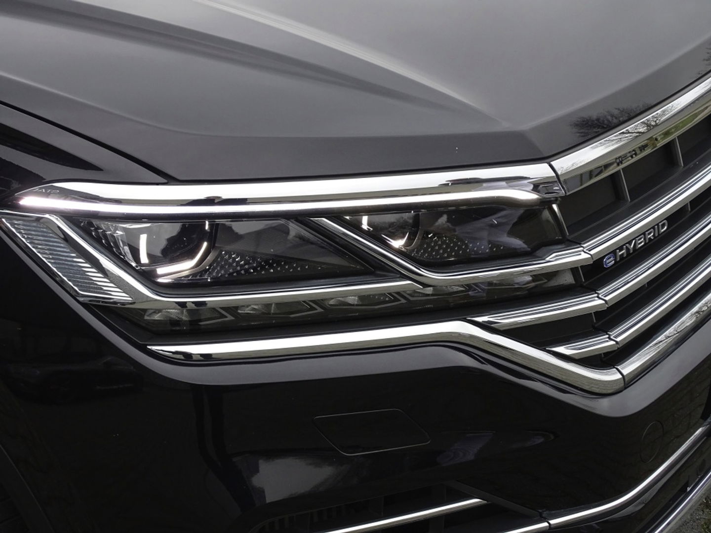 Volkswagen Touareg 3.0 TSI e-Hybrid 381PK / pano / 360° / trekhaak