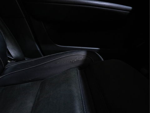 Volvo C40 Recharge Twin Intro Edition 78 kWh AWD [ 3-Fase ] {SOH-87%} (INCL-BTW) Aut. *HEATPUMP | PANO | LEATHER-ALCANTARA | DIGI-COCKPIT | FULL-LED | HARMAN/KARDON | TOPVIEW | NAVI-FULLMAP | ECC | PDC | KEYLESS | HEATED-SPORTSEATS | TOWBAR | PRIVACY-GLASS | 20