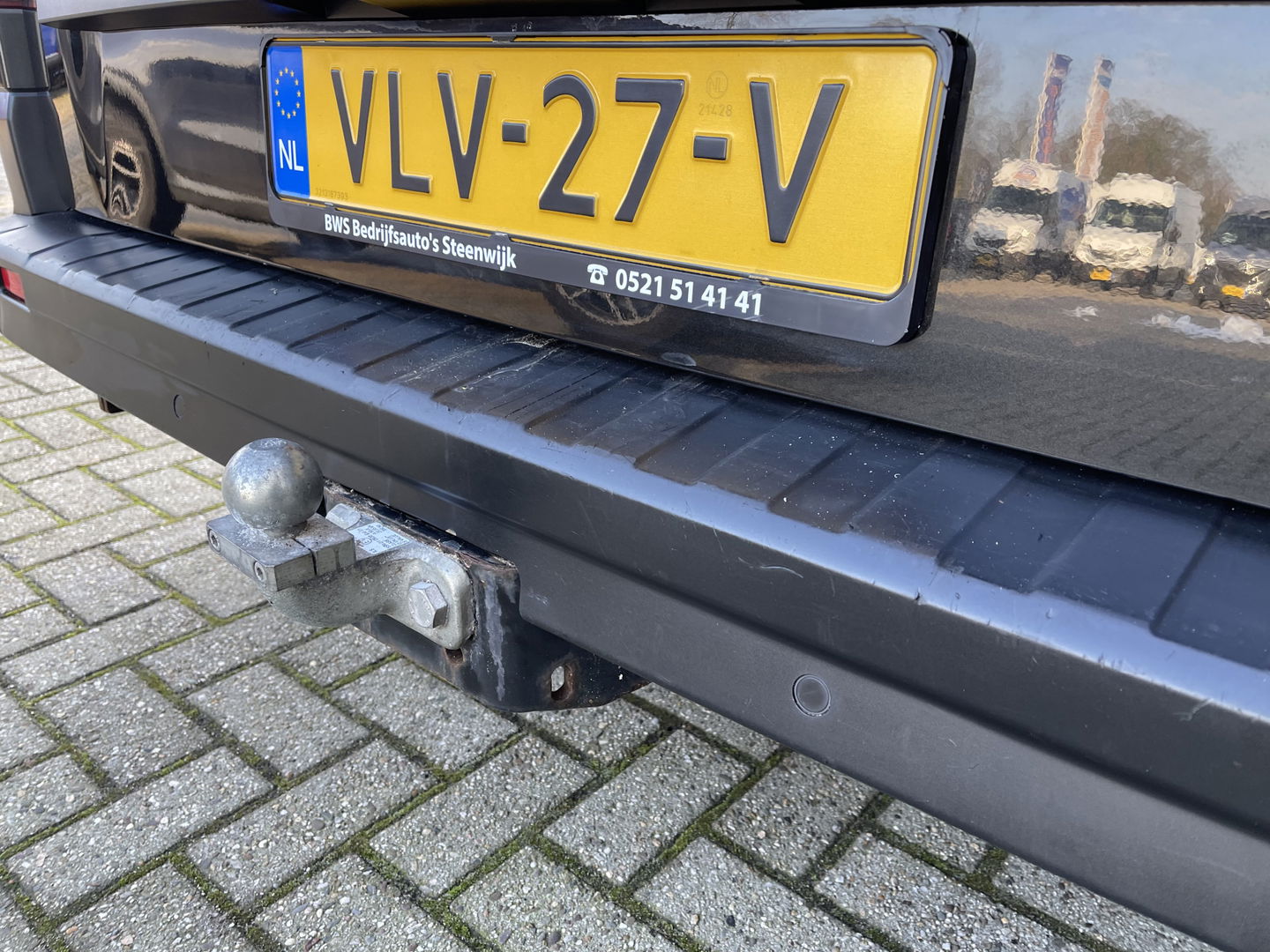 Renault Trafic 2.0 dCi 120pk T29 L2H1 Work Edition / vaste prijs rijklaar € 17.950 ex btw / lease vanaf € 302 / zwart metallic / ingerichte laadruimte / camera / airco / cruise / trekhaak !