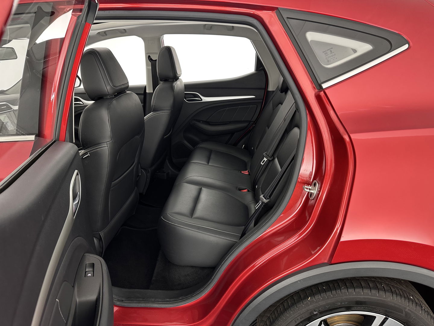 MG ZS EV Luxury 45 kWh {SOH-91%} (INCL-BTW) Aut. *PANO | LEATHER | CCS-FASTLOADER | KEYLESS | NAVI-FULLMAP | ADAPTIVE-CRUISE | CAMERA | HEATED-SPORTSEATS | CARPLAY | BLINDSPOT | DAB | LANE-ASSIST | 17''ALU*