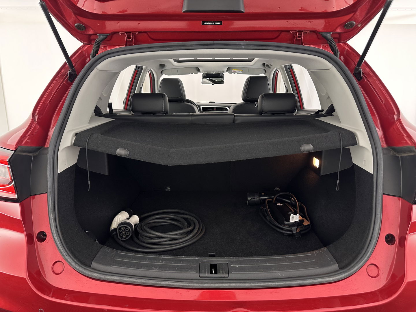 MG ZS EV Luxury 45 kWh {SOH-91%} (INCL-BTW) Aut. *PANO | LEATHER | CCS-FASTLOADER | KEYLESS | NAVI-FULLMAP | ADAPTIVE-CRUISE | CAMERA | HEATED-SPORTSEATS | CARPLAY | BLINDSPOT | DAB | LANE-ASSIST | 17''ALU*