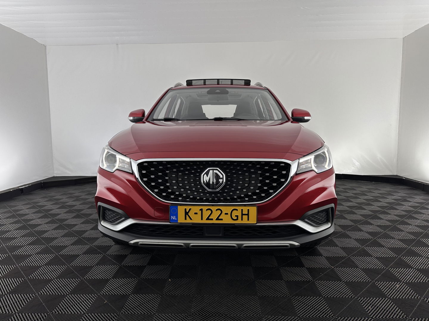 MG ZS EV Luxury 45 kWh {SOH-91%} (INCL-BTW) Aut. *PANO | LEATHER | CCS-FASTLOADER | KEYLESS | NAVI-FULLMAP | ADAPTIVE-CRUISE | CAMERA | HEATED-SPORTSEATS | CARPLAY | BLINDSPOT | DAB | LANE-ASSIST | 17''ALU*