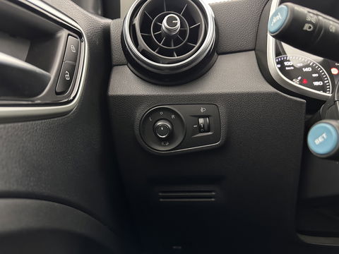 MG ZS EV Luxury 45 kWh {SOH-91%} (INCL-BTW) Aut. *PANO | LEATHER | CCS-FASTLOADER | KEYLESS | NAVI-FULLMAP | ADAPTIVE-CRUISE | CAMERA | HEATED-SPORTSEATS | CARPLAY | BLINDSPOT | DAB | LANE-ASSIST | 17''ALU*