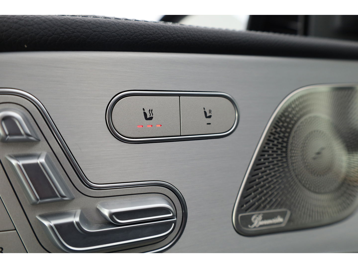 Mercedes-Benz GLE 350 e 4MATIC AMG-Line | Pano | HUD | Burmester | 21'' | 360cam | Treeplanken | Leder | Elek. Trekhaak | Memory seats | Adapt. Cruise | Keyless