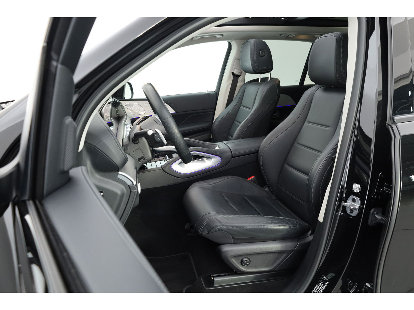 Mercedes-Benz GLE 350 e 4MATIC AMG-Line | Pano | HUD | Burmester | 21'' | 360cam | Treeplanken | Leder | Elek. Trekhaak | Memory seats | Adapt. Cruise | Keyless