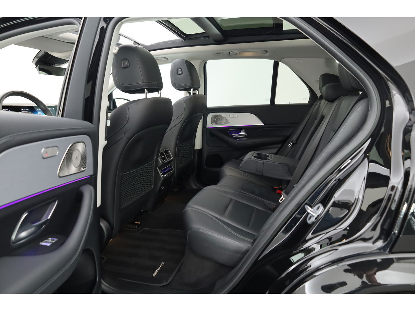 Mercedes-Benz GLE 350 e 4MATIC AMG-Line | Pano | HUD | Burmester | 21'' | 360cam | Treeplanken | Leder | Elek. Trekhaak | Memory seats | Adapt. Cruise | Keyless