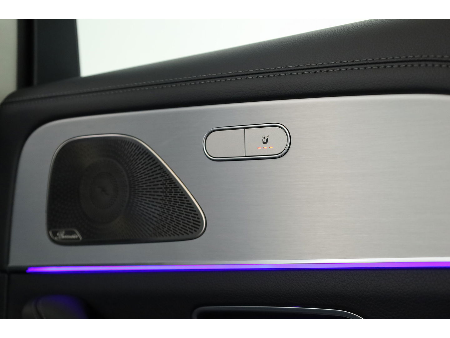 Mercedes-Benz GLE 350 e 4MATIC AMG-Line | Pano | HUD | Burmester | 21'' | 360cam | Treeplanken | Leder | Elek. Trekhaak | Memory seats | Adapt. Cruise | Keyless