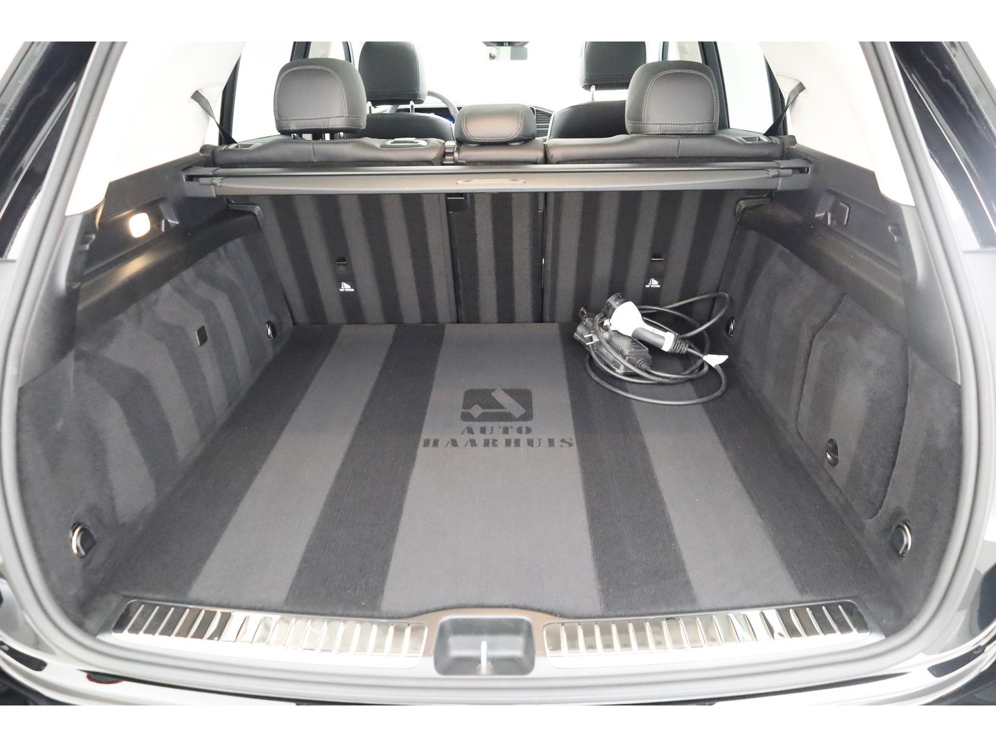 Mercedes-Benz GLE 350 e 4MATIC AMG-Line | Pano | HUD | Burmester | 21'' | 360cam | Treeplanken | Leder | Elek. Trekhaak | Memory seats | Adapt. Cruise | Keyless