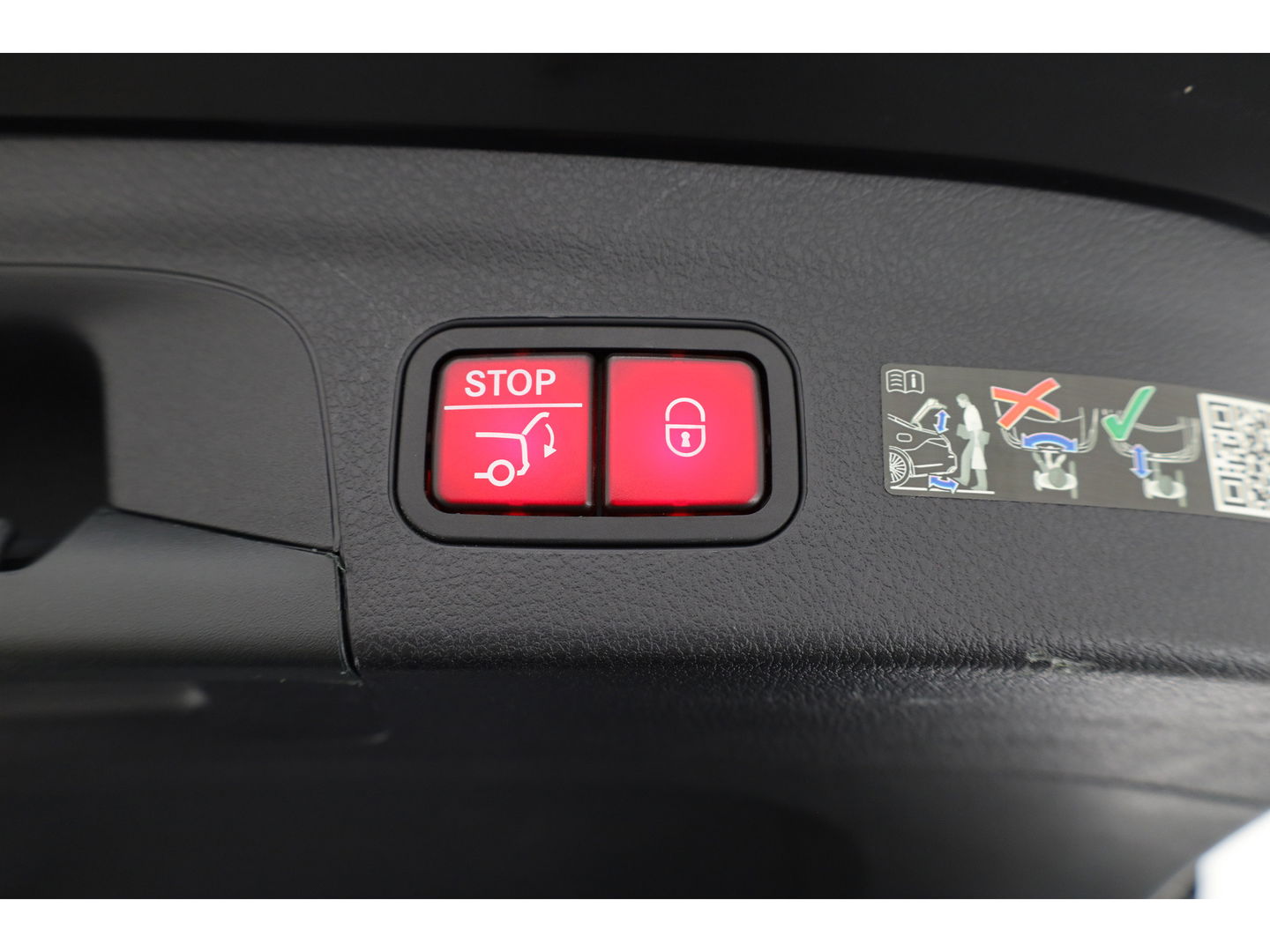 Mercedes-Benz GLE 350 e 4MATIC AMG-Line | Pano | HUD | Burmester | 21'' | 360cam | Treeplanken | Leder | Elek. Trekhaak | Memory seats | Adapt. Cruise | Keyless